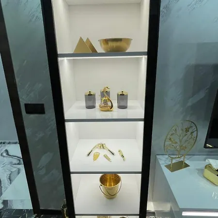 Golden Pearl Of Luxury アパート
